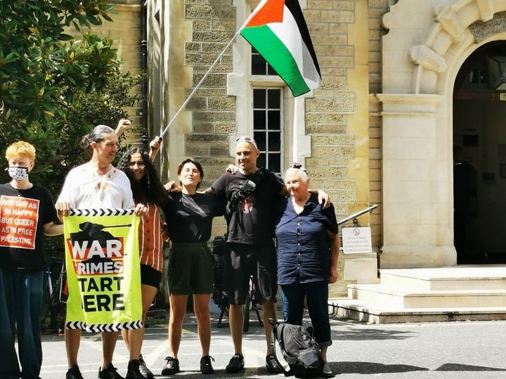 Foto de alguns membros dos ativistas da Palestine Action.